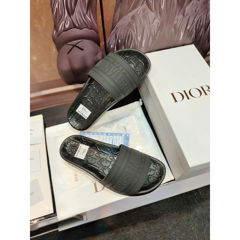 ch**an D*or slippers